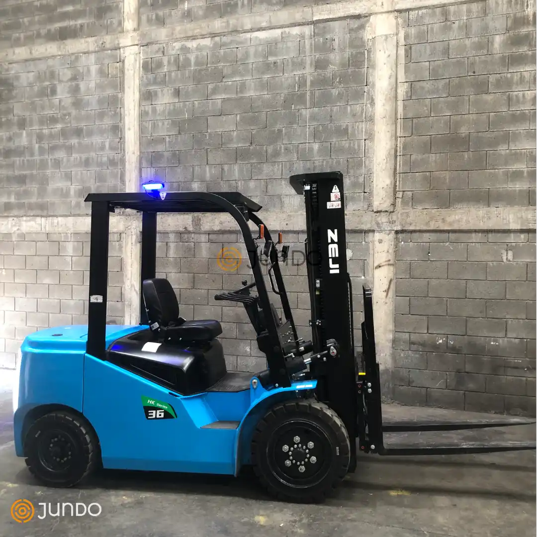 Montacargas electrico zeji, en bodegas de jundo